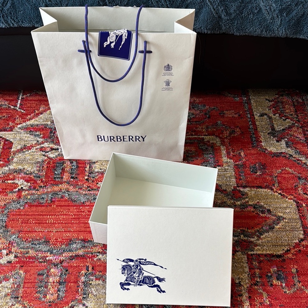 Burberry White and Blue Gift Bag with Box